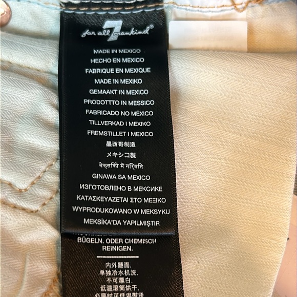 NWT 7 For All Mankind Mid Roll Jean Shorts Light Wash Size 27 - Picture 10 of 14